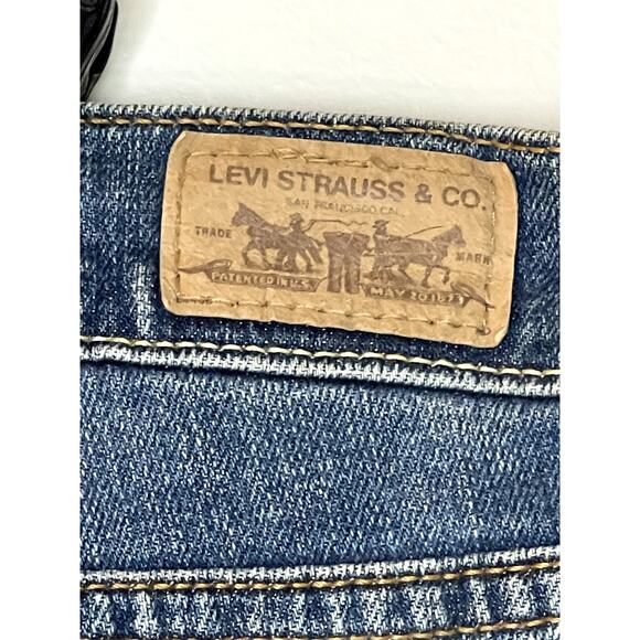 Levi's Womens 10 Denim 515‎ Cuffed Capris EUC - Picture 7 of 9